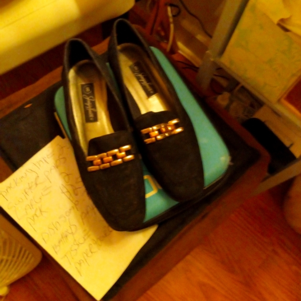 Jaclyn Smith black loafers size 8